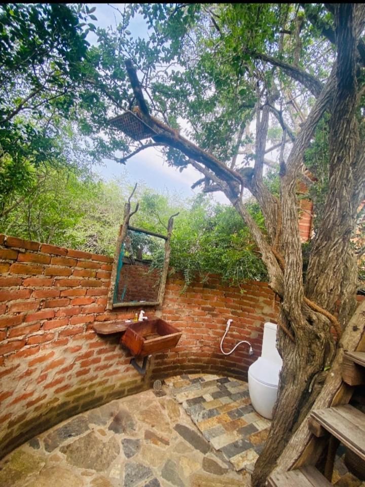 Mamba Yala Hotel ทิซซามาฮารามา ภายนอก รูปภาพ
